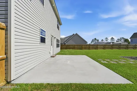 100 Shallow Court Sneads Ferry NC 28460