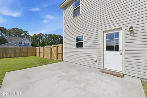 100 Shallow Court Sneads Ferry NC 28460