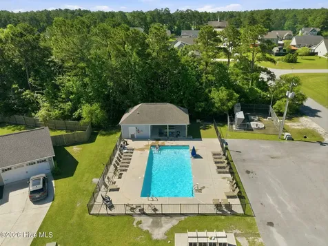 100 Shallow Court Sneads Ferry NC 28460