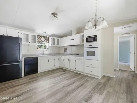 106 Mcclendon Court Richlands NC 28574