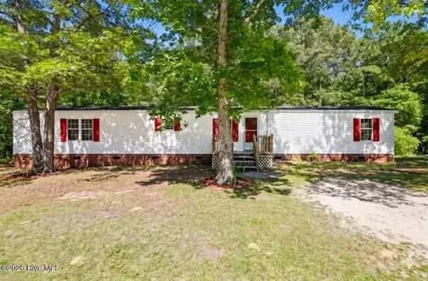 106 Mcclendon Court Richlands NC 28574