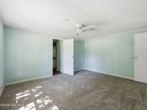 106 Mcclendon Court Richlands NC 28574