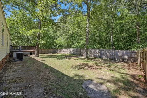 106 Mcclendon Court Richlands NC 28574