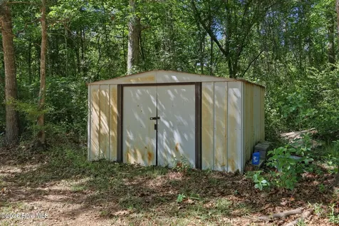 106 Mcclendon Court Richlands NC 28574
