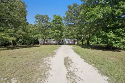 106 Mcclendon Court Richlands NC 28574