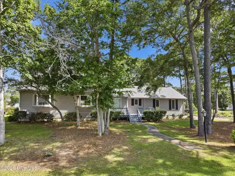 206 Spruce Drive Morehead City NC 28557