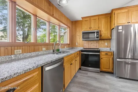 206 Spruce Drive Morehead City NC 28557