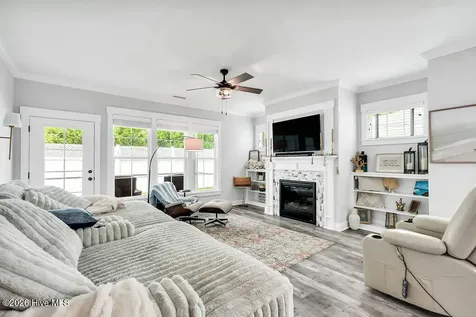 114 W 14th Street Southport NC 28461