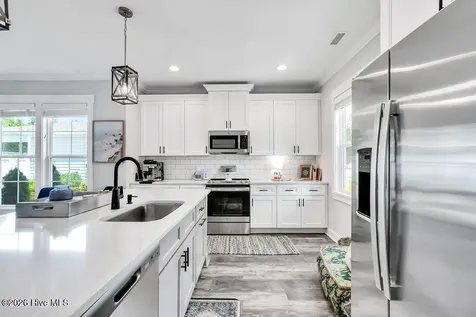 114 W 14th Street Southport NC 28461