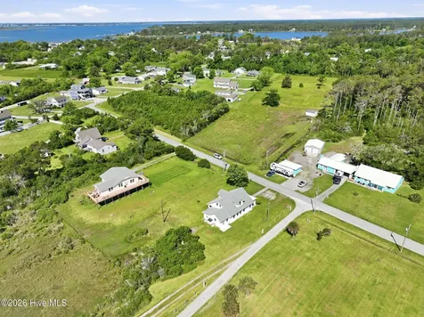 279 Goose Pond Road Marshallberg NC 28553