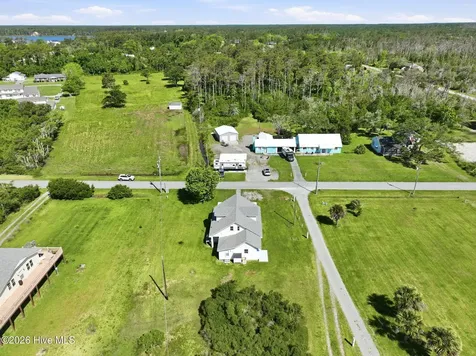 279 Goose Pond Road Marshallberg NC 28553
