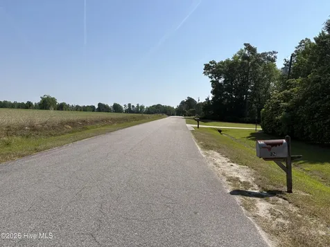 32 Dogwood Lane Whiteville NC 28472