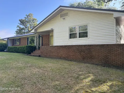 32 Dogwood Lane Whiteville NC 28472