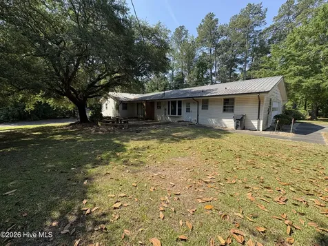 32 Dogwood Lane Whiteville NC 28472