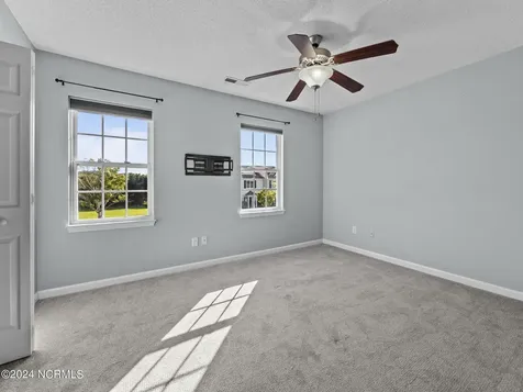 200 Lanieve Court Hubert NC 28539