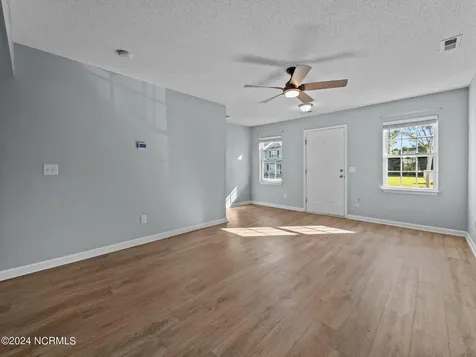 200 Lanieve Court Hubert NC 28539