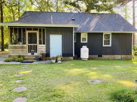 744 Mrs Tates Road Whiteville NC 28472
