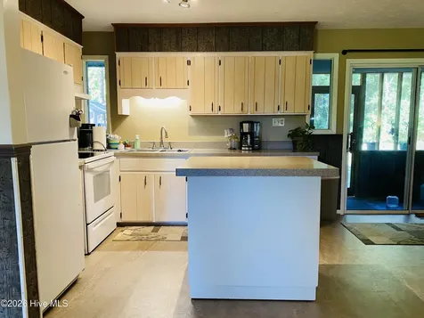 744 Mrs Tates Road Whiteville NC 28472