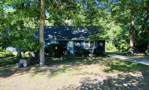 744 Mrs Tates Road Whiteville NC 28472