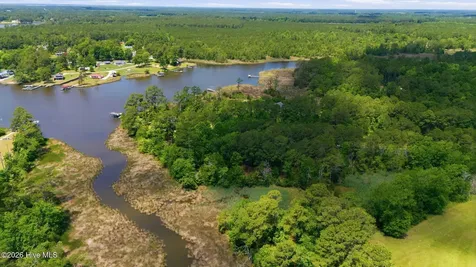 960 Southern Plantation Drive N Oriental NC 28571
