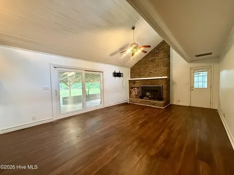1191 Robin Lane Jamesville NC 27846