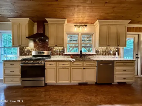 1191 Robin Lane Jamesville NC 27846