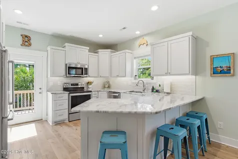 206 NE 61st Street Oak Island NC 28465
