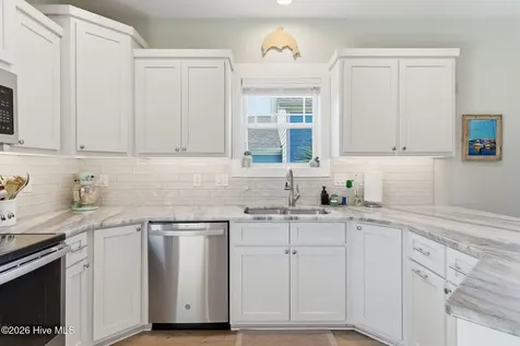 206 NE 61st Street Oak Island NC 28465