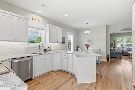 206 NE 61st Street Oak Island NC 28465