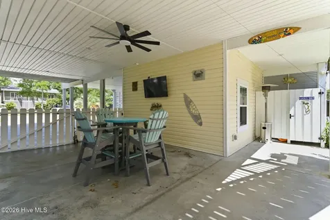 206 NE 61st Street Oak Island NC 28465