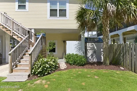 206 NE 61st Street Oak Island NC 28465