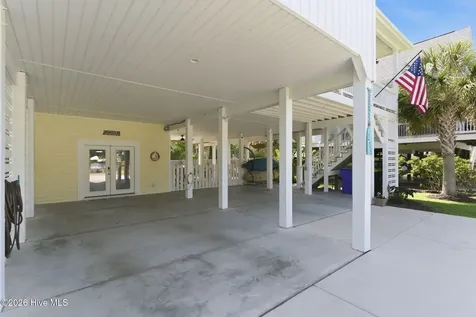 206 NE 61st Street Oak Island NC 28465