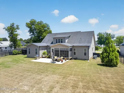 30 Gloria Grande Court Willow Spring NC 27592