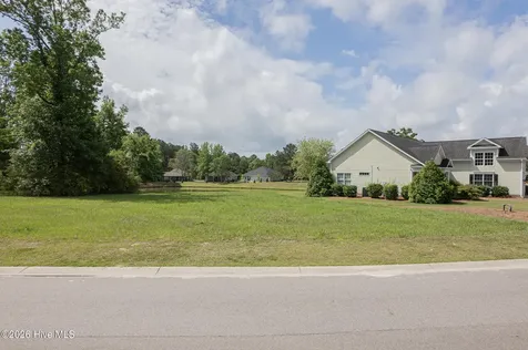111 Firethorn Circle Wallace NC 28466