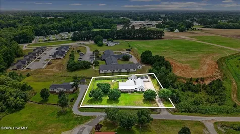 153 Giddens Street Newton Grove NC 28366