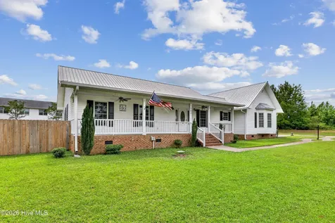 153 Giddens Street Newton Grove NC 28366