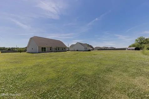 100 Mingo Drive Richlands NC 28574