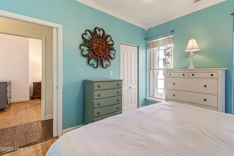 613 Clarendon Avenue Carolina Beach NC 28428