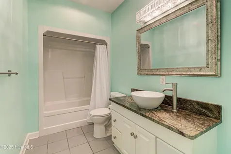613 Clarendon Avenue Carolina Beach NC 28428