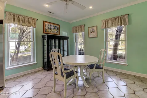 613 Clarendon Avenue Carolina Beach NC 28428