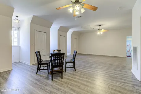 613 Clarendon Avenue Carolina Beach NC 28428