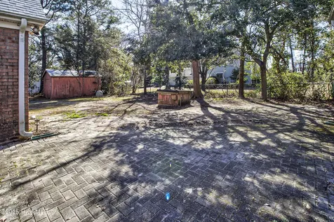 613 Clarendon Avenue Carolina Beach NC 28428