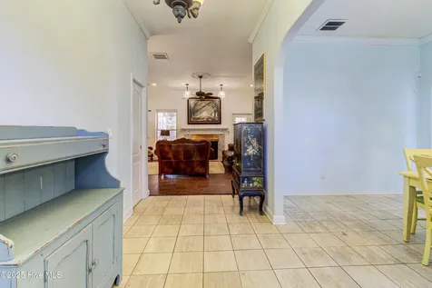 613 Clarendon Avenue Carolina Beach NC 28428