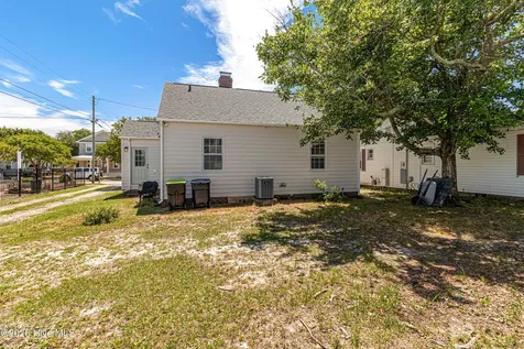1710 Shepard Street Morehead City NC 28557