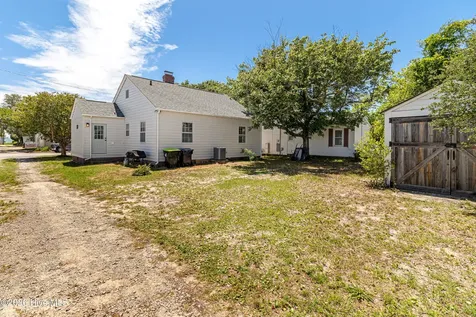 1710 Shepard Street Morehead City NC 28557