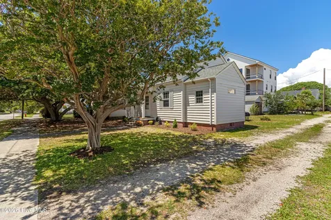 1710 Shepard Street Morehead City NC 28557