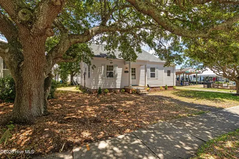 1710 Shepard Street Morehead City NC 28557
