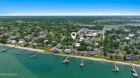 1710 Shepard Street Morehead City NC 28557