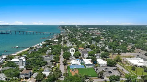 1710 Shepard Street Morehead City NC 28557