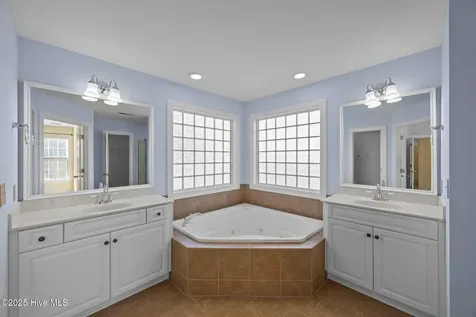 201 Quincy Court New Bern NC 28560